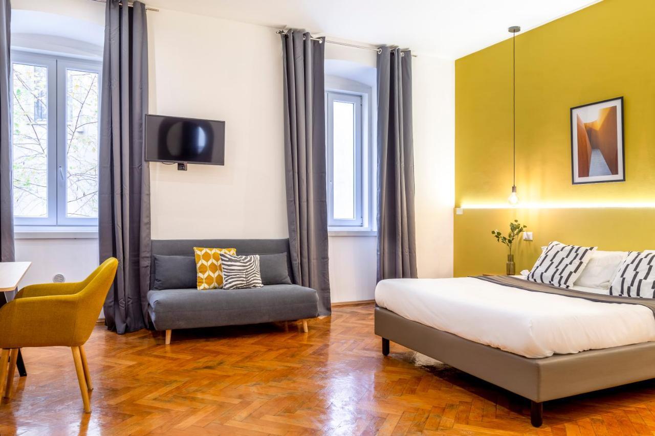 Elegante Appartamento Vicino Alla Stazione - Gold Trieste Exterior photo